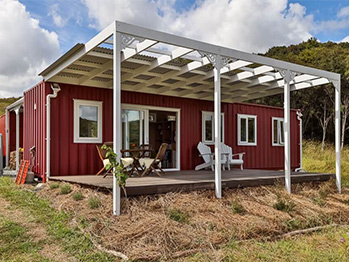 40ft container home in Northland, NZ. Source: livingbiginatinyhouse.com